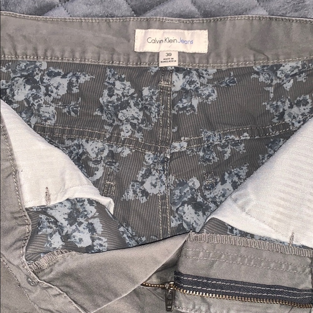 Calvin Klein Shorts - Picture 3 of 5